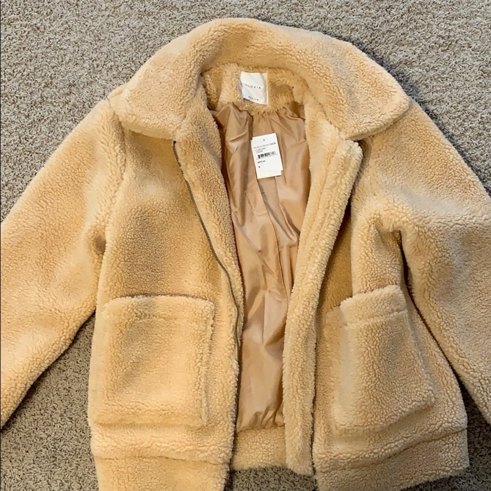 BRAND NEW WITH TAGS Sherpa Jacket